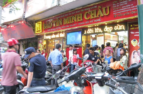 Dân Hà Nội thận trọng với “sóng vàng”  ảnh 2